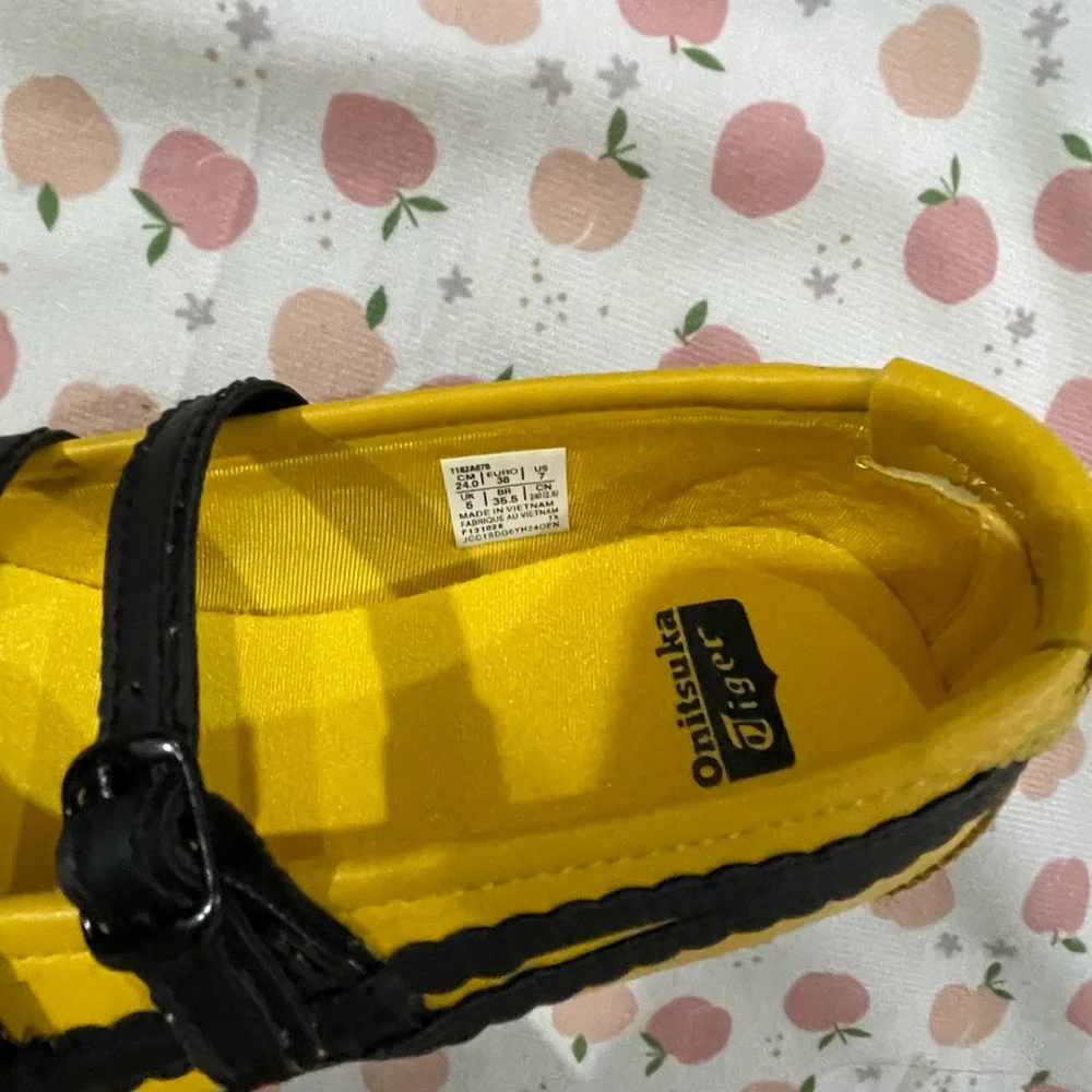 Onitsuka Tiger by Asics Yellow and Black Mary Jane Flats